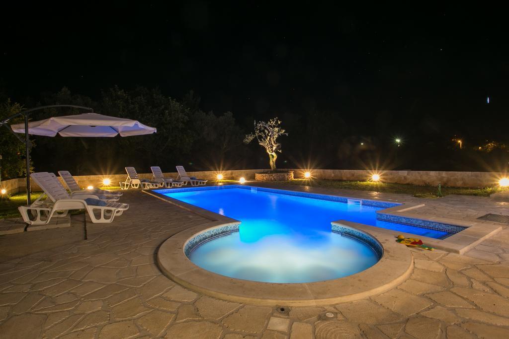 Holiday Home Luce Vitaljina Экстерьер фото
